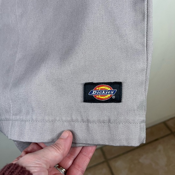 Dickies Men's grey sz34 work shorts "Loose Fit" - Picture 7 of 8